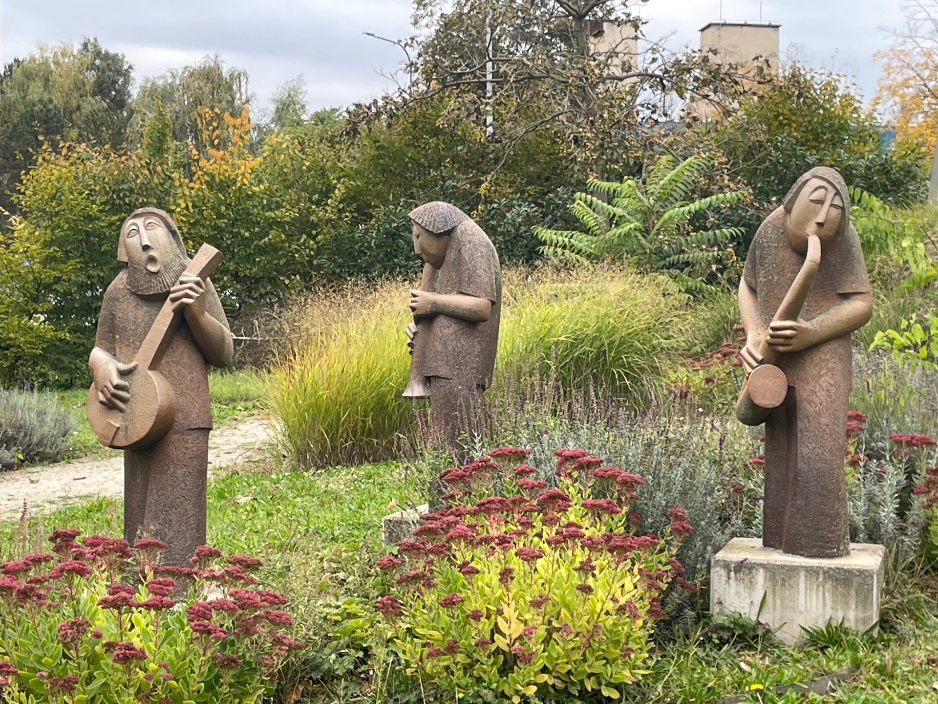 v lázeňském parku se hraje