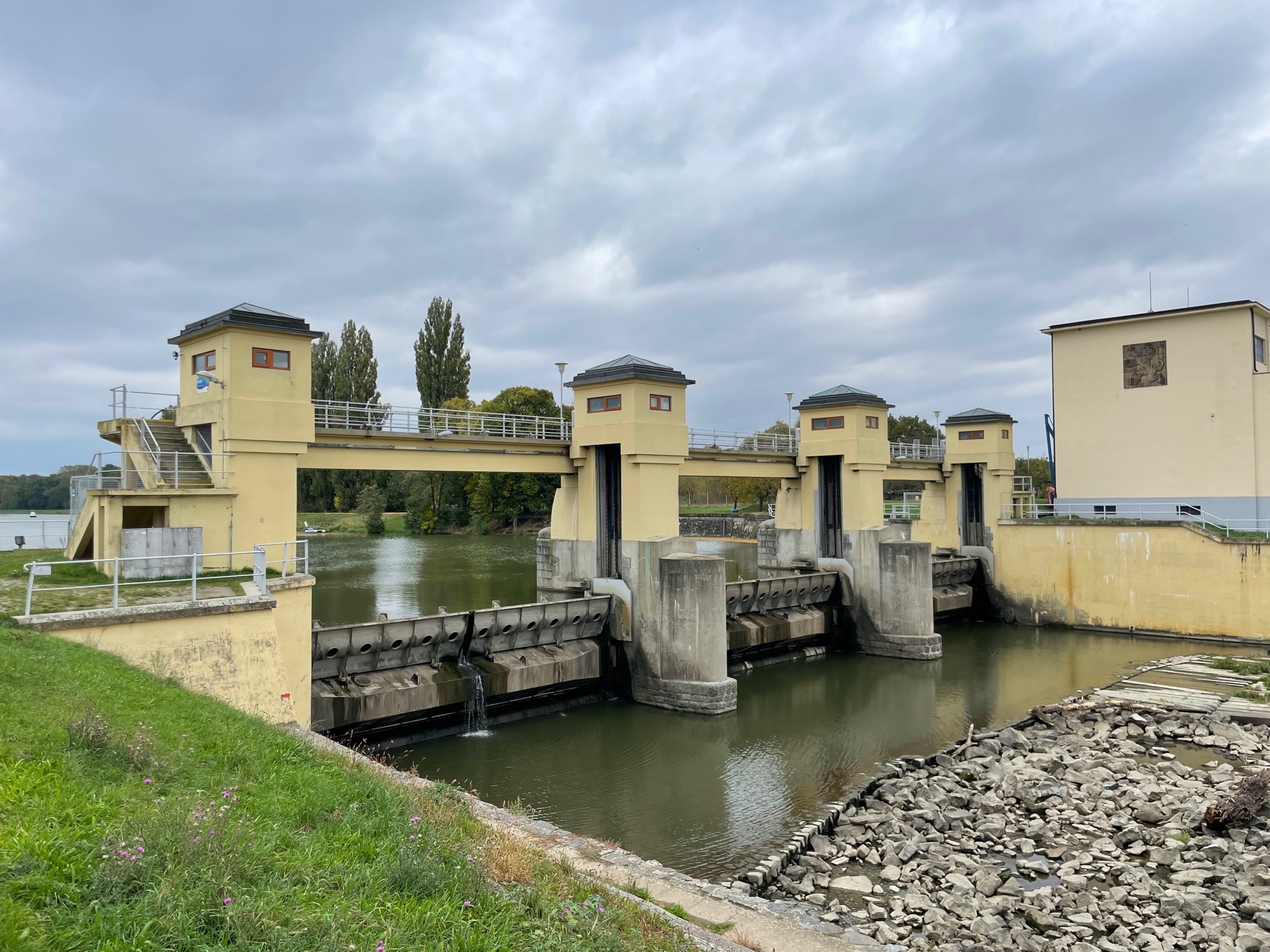 tady končí Baťův kanál