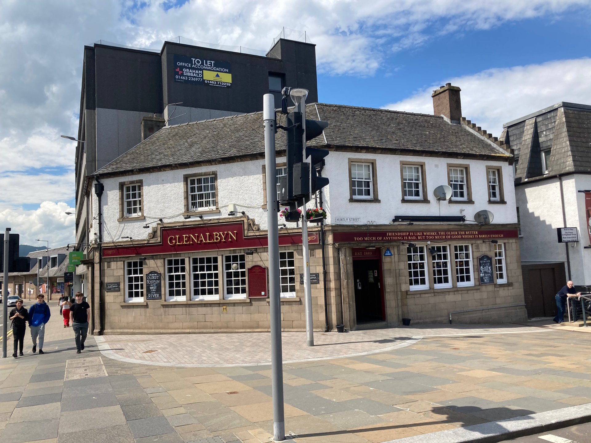 další cesta vedla z Invernessu