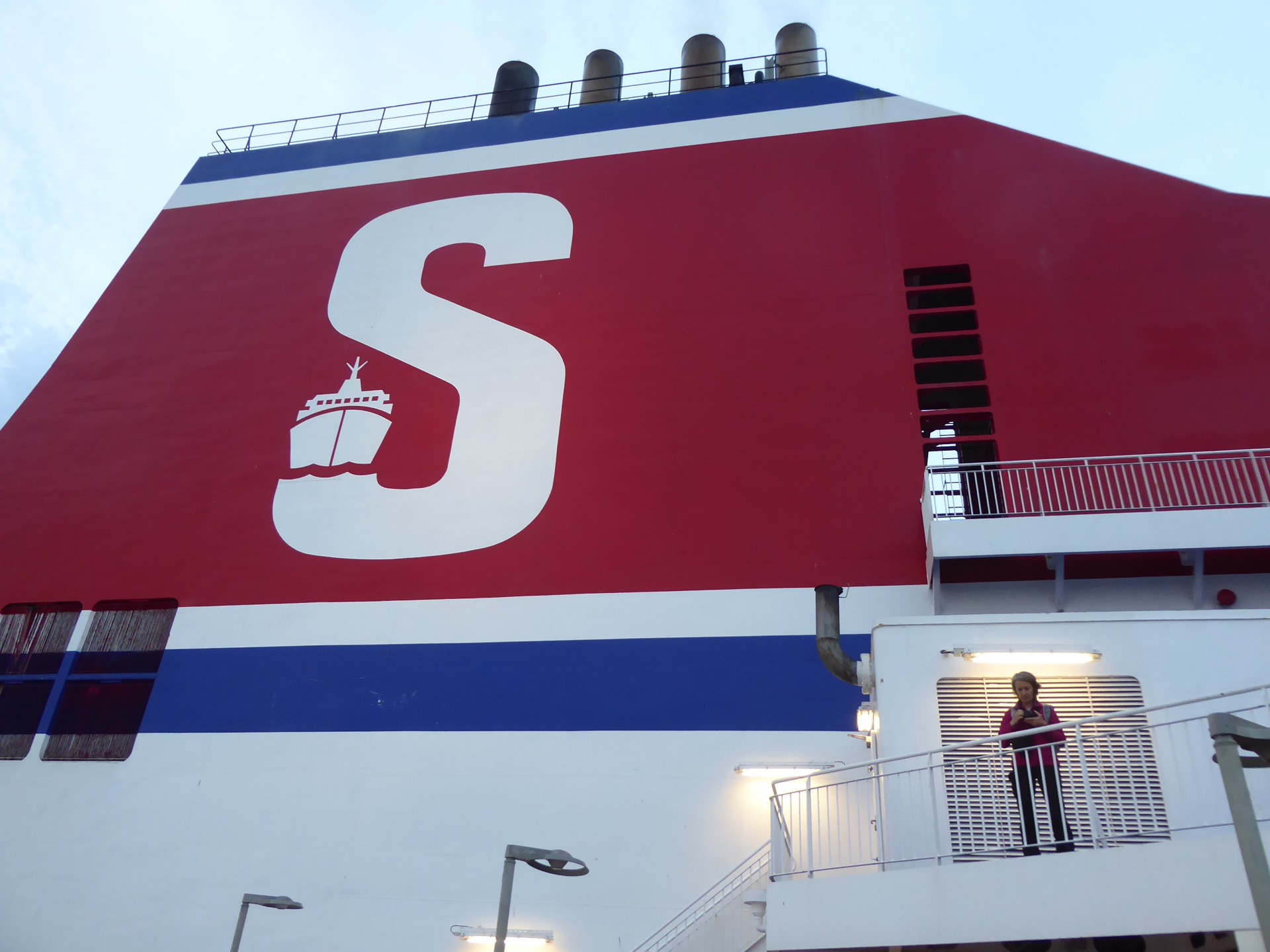 V Hoek van Hollandu jsme se večer nalodili