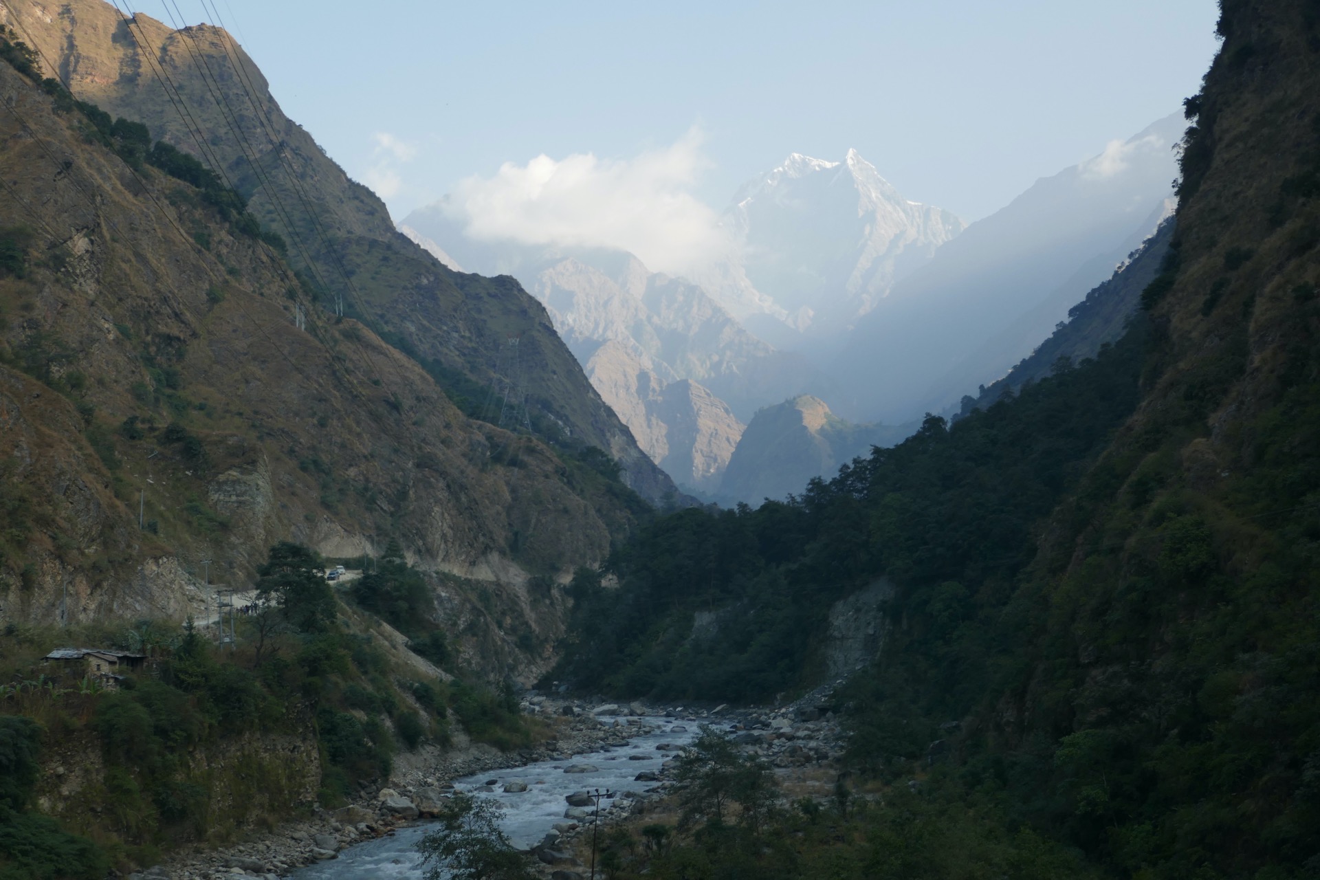 začátek cesty do Ghorepani