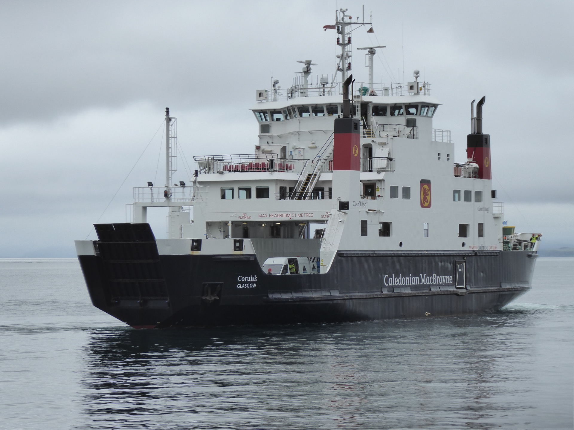 loď zpátky na pevninu