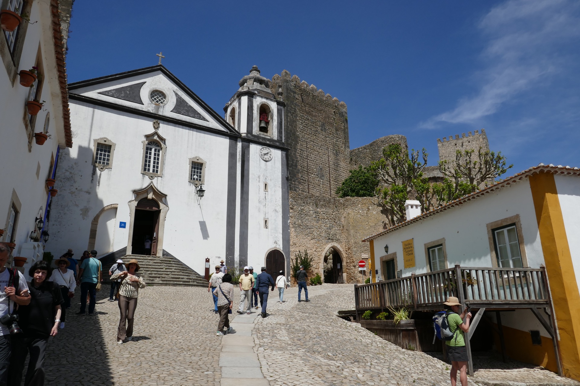 hrad je přestavěný na pousadu