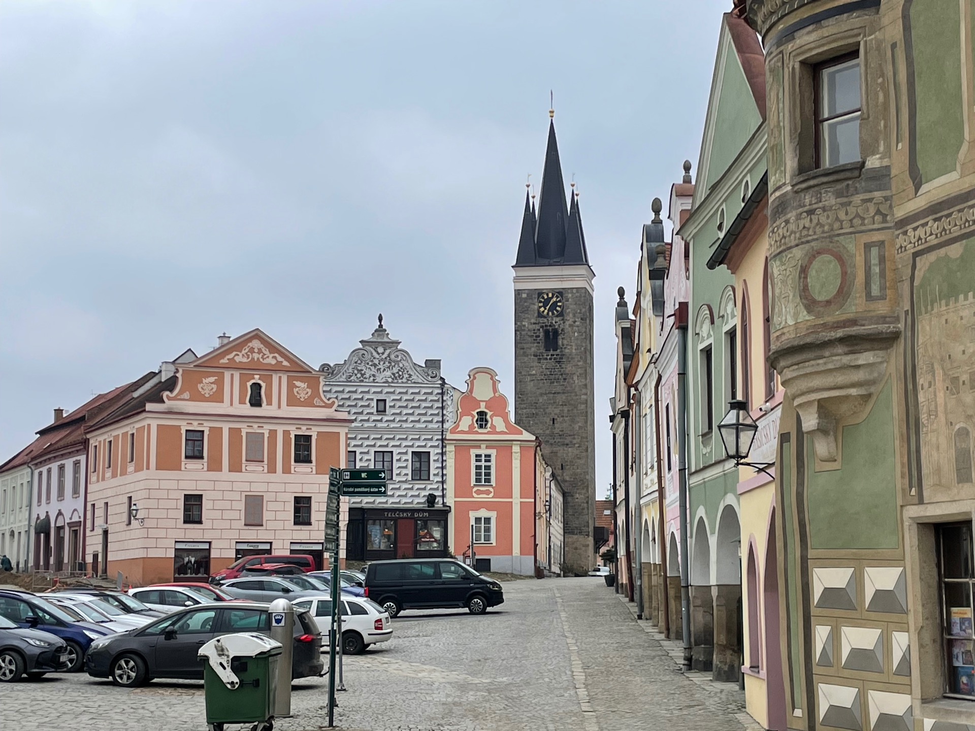 odtud koukal pan Werich