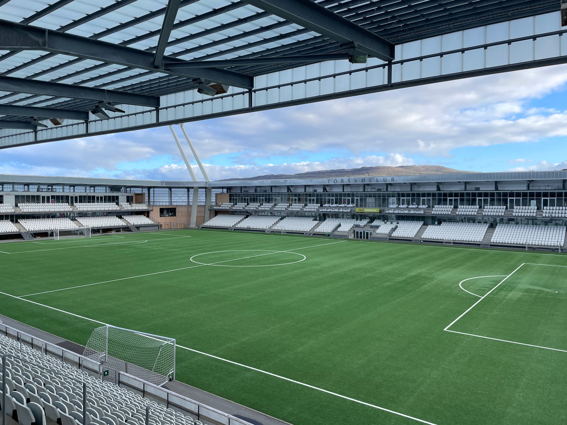 "ten" stadion