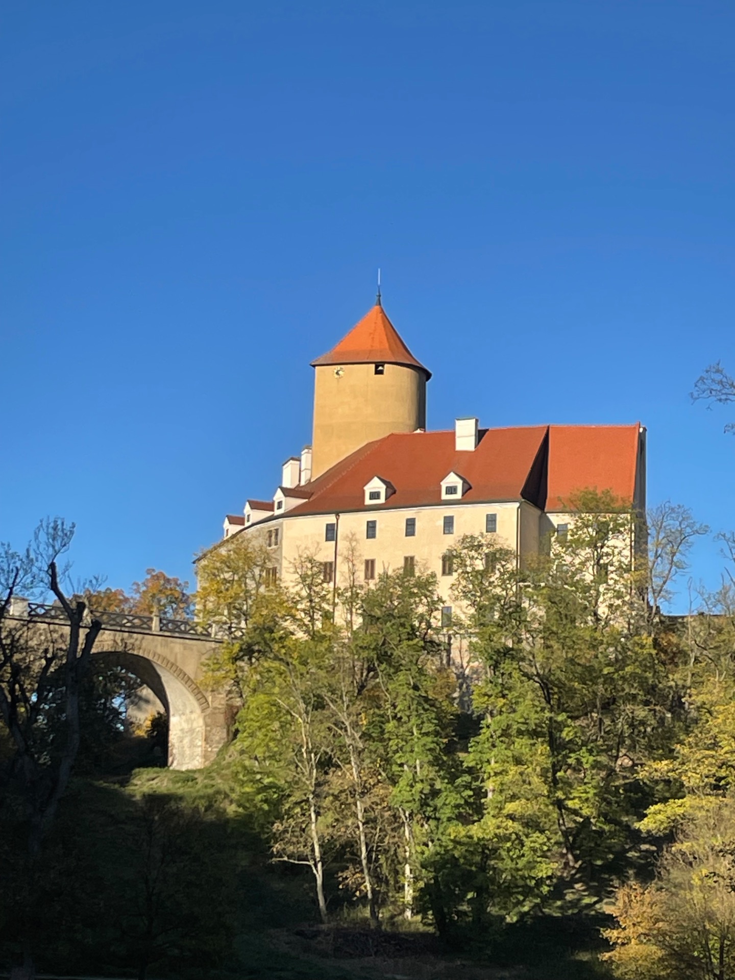 Veveří zespodu